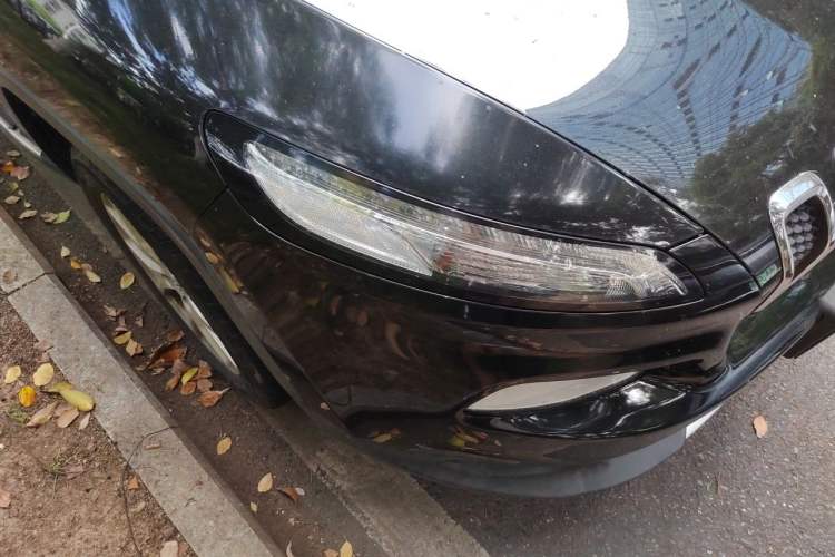 Used Jeep Cherokee 2017 2.4L Leading Edition Right Front Headlight