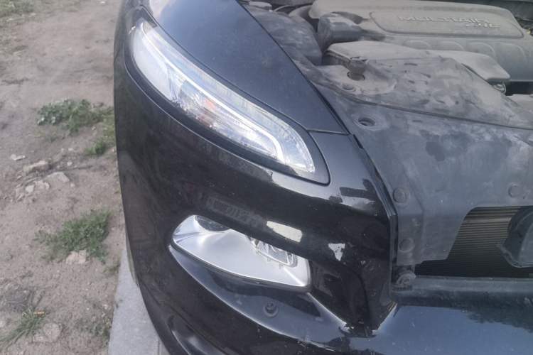Used Jeep Cherokee 2017 2.4L Professional Smart Edition Right Front Headlight