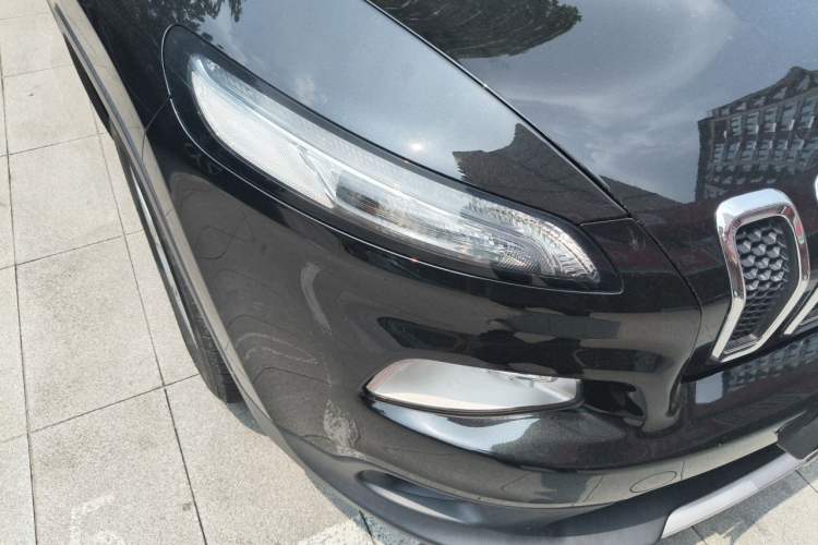 Used Jeep Cherokee 2017 2.4L Leading Edition Right Front Headlight