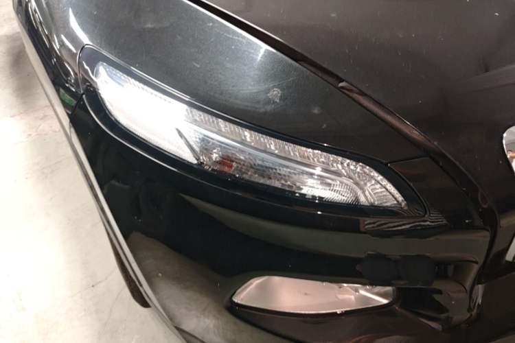 Used Jeep Cherokee 2017 2.4L Leading Smart Edition Right Front Headlight
