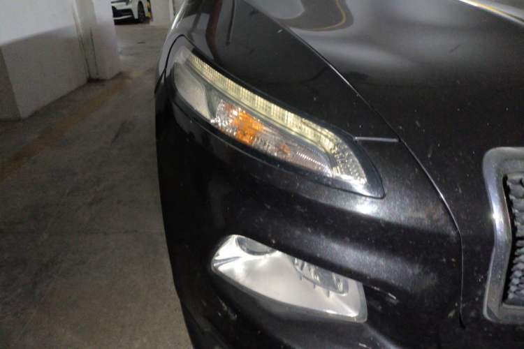 Used Jeep Cherokee 2017 2.0L Superior Edition Right Front Headlight