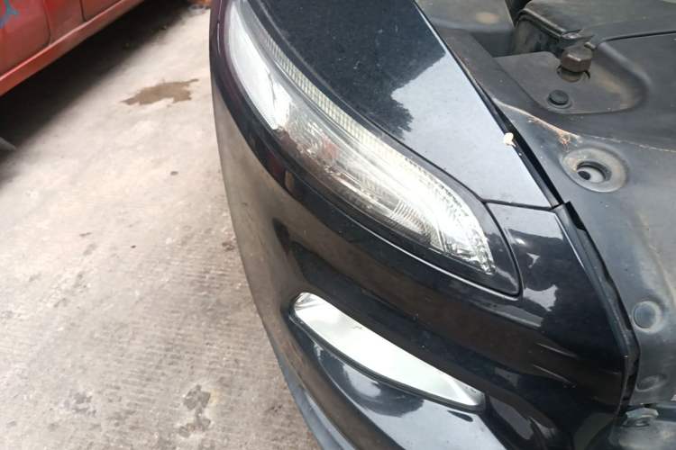 Used Jeep Cherokee 2017 2.0L Superior Edition Right Front Headlight
