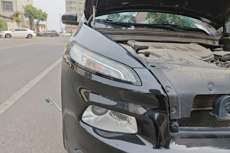 Used Jeep Cherokee 2017 2.0L Superior Edition Right Front Headlight