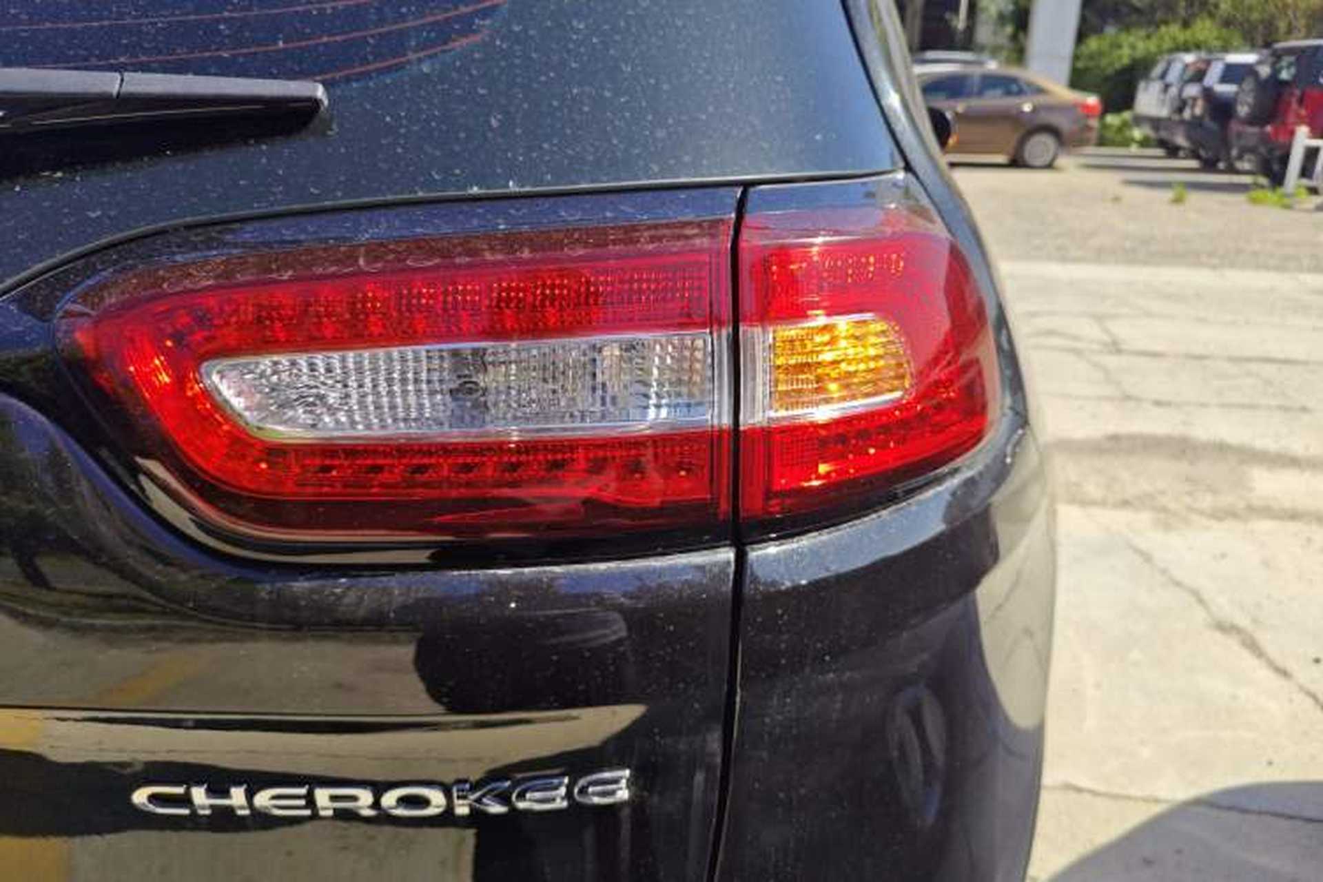 Used Jeep Cherokee 2017 2.0L Superior Edition Right Rear Taillight