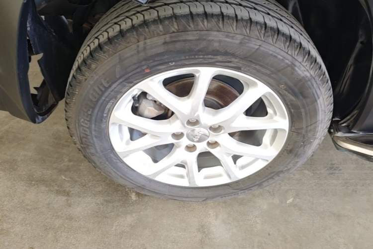 Used Jeep Cherokee 2017 2.4L Leading Edition Right Rear Wheel Hub
