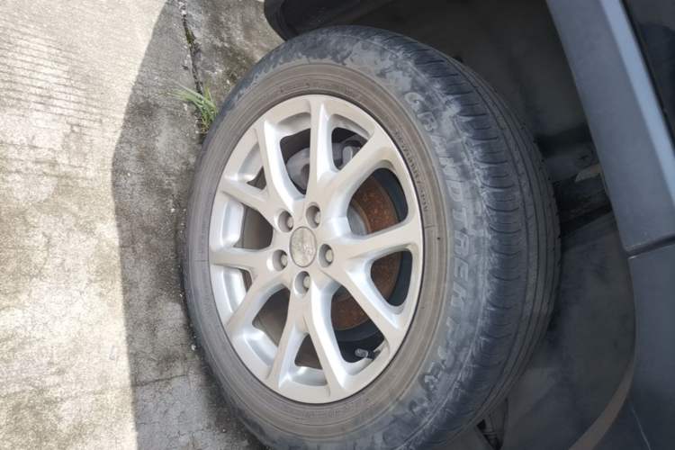 Used Jeep Cherokee 2017 2.0L Superior Edition Right Rear Wheel Hub