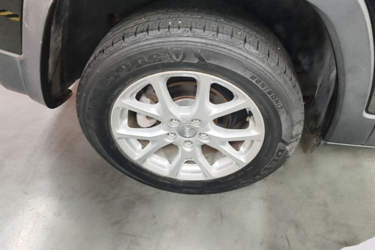 Used Jeep Cherokee 2017 2.4L Leading Edition Right Rear Wheel Hub