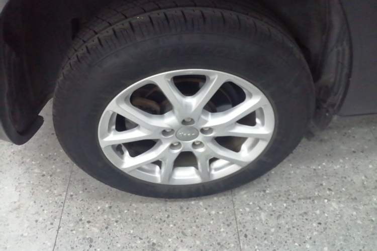 Used Jeep Cherokee 2017 2.0L Superior Edition Right Rear Wheel Hub