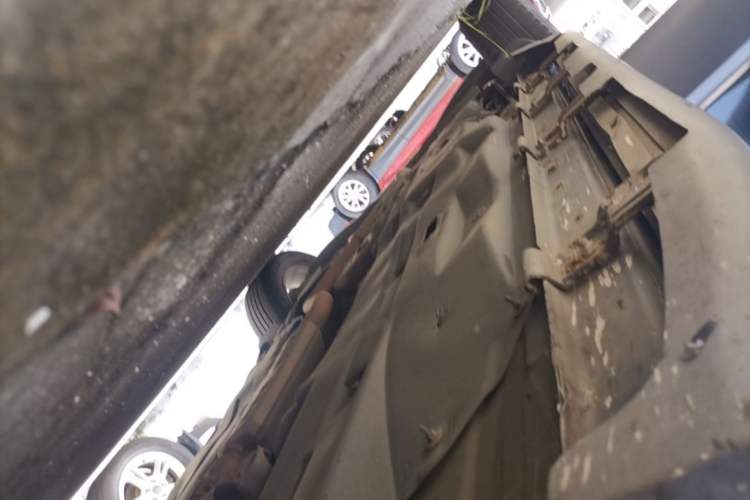 Used Jeep Cherokee 2017 2.0L Superior Edition Right Side Sill