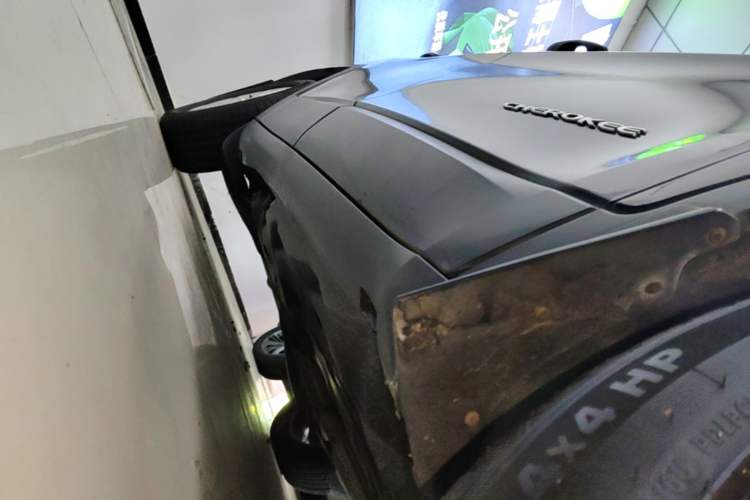 Used Jeep Cherokee 2017 2.0L Superior Edition Right Side Sill