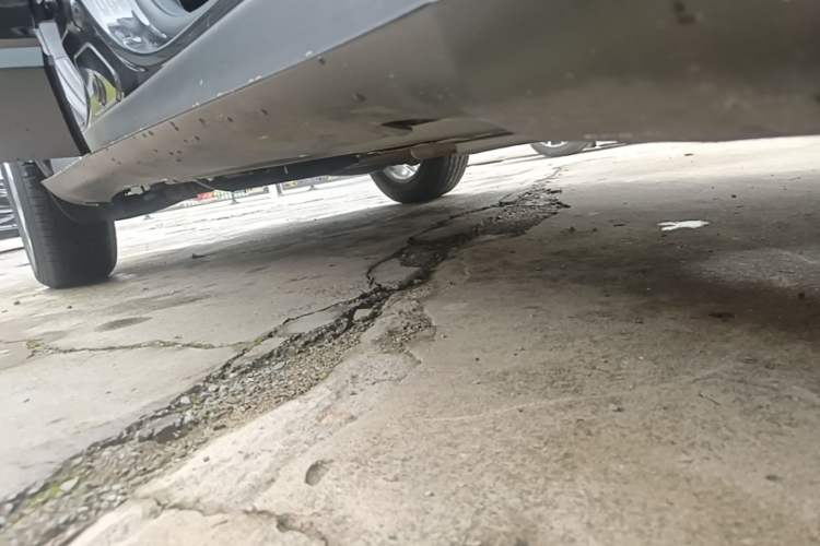 Used Jeep Cherokee 2017 2.0L Superior Edition Right Side Sill