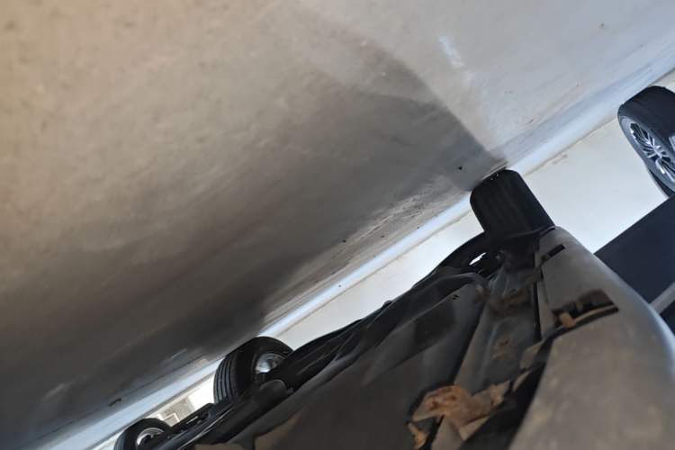 Used Jeep Cherokee 2017 2.0L Superior Edition Right Side Sill