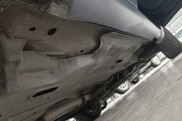 Used Jeep Cherokee 2017 2.0L Superior Edition Right Side Sill