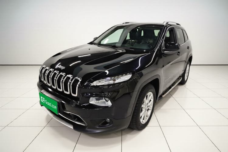 Used Jeep Cherokee 2017 2.0L Superior Edition Guazi used car, China used car export, Used car for sale, Used Jeep cars, Cheapest cars for sale