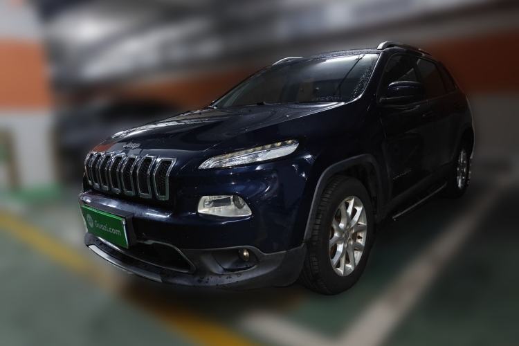 Używany Jeep Cherokee 2017 2.0L Superior Edition Guazi used car, China used car export, Used car for sale, Used cars, Cheapest cars for sale