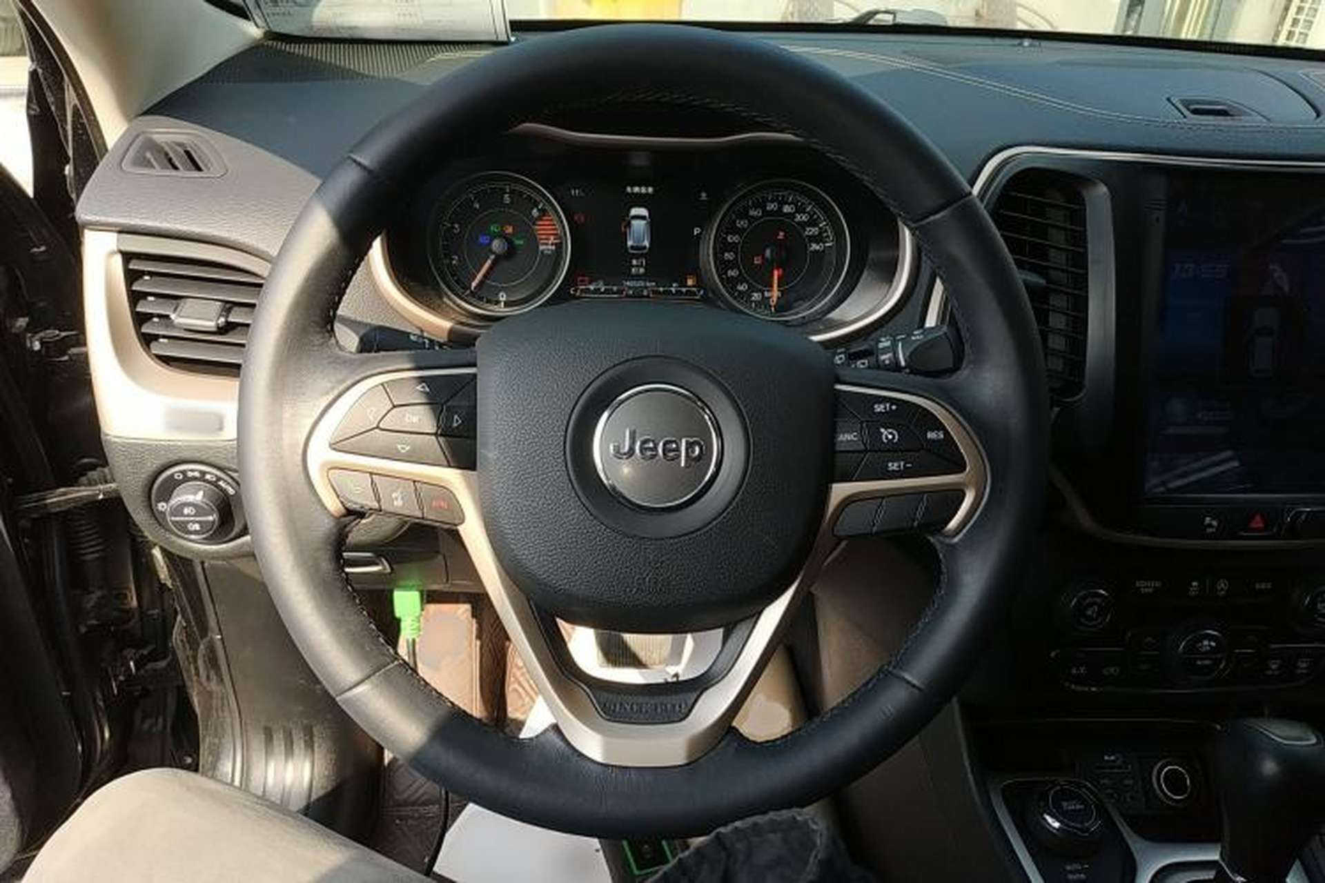 Used Jeep Cherokee 2017 2.4L Excellence Edition Steering Wheel