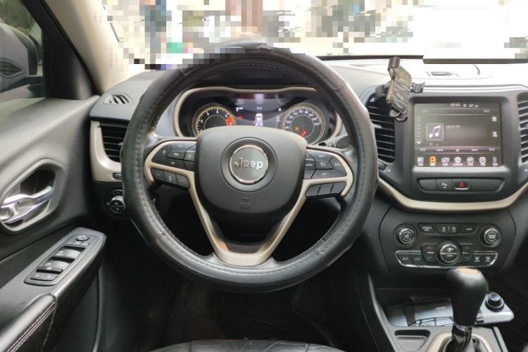 Used Jeep Cherokee 2017 2.4L Leading Smart Edition Steering Wheel