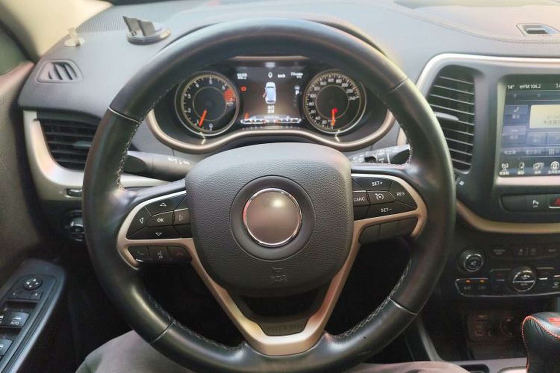 Used Jeep Cherokee 2017 2.0L Superior Edition Steering Wheel