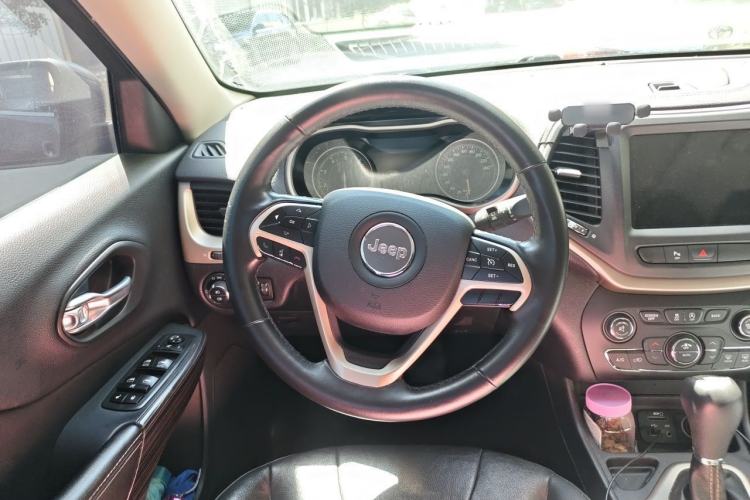 Used Jeep Cherokee 2017 2.4L Leading Smart Edition Steering Wheel