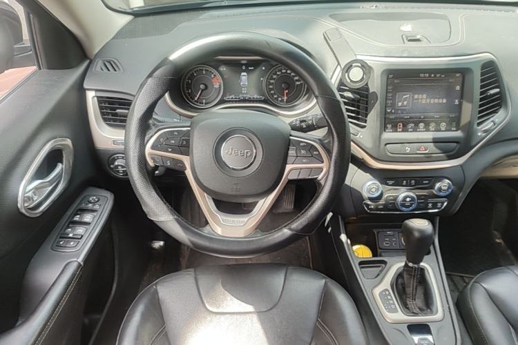 Used Jeep Cherokee 2017 2.4L Leading Smart Edition Steering Wheel