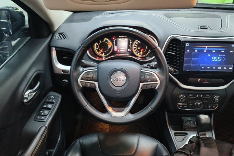 Used Jeep Cherokee 2017 2.4L Leading Edition Steering Wheel