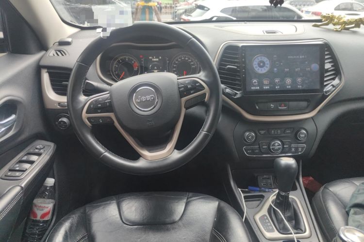 Used Jeep Cherokee 2017 2.4L Leading Edition Steering Wheel