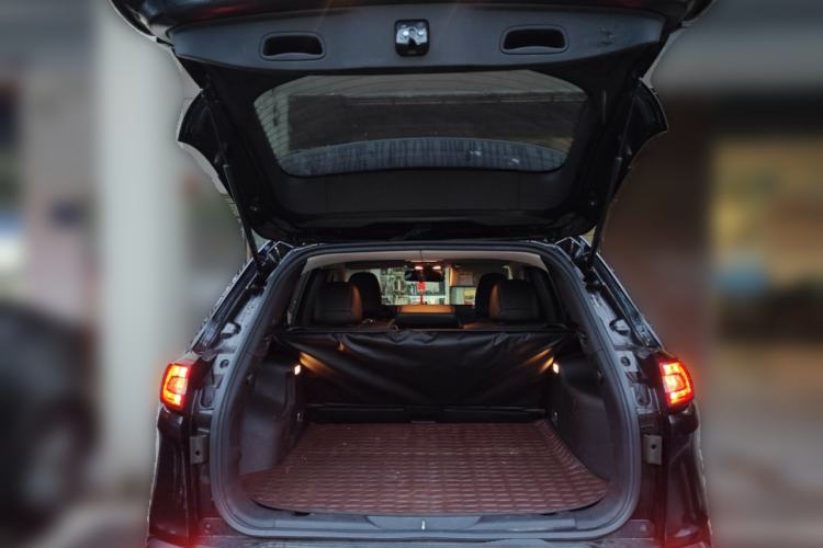 Used Jeep Cherokee 2017 2.0L Superior Edition Trunk