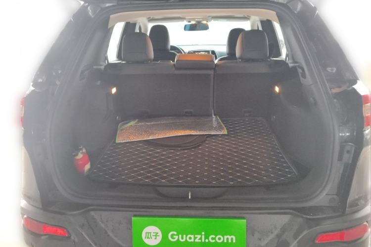 Used Jeep Cherokee 2017 2.0L Superior Edition Trunk