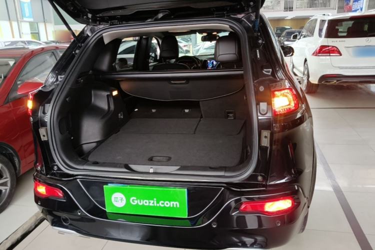 Used Jeep Cherokee 2017 2.4L Professional Edition Trunk