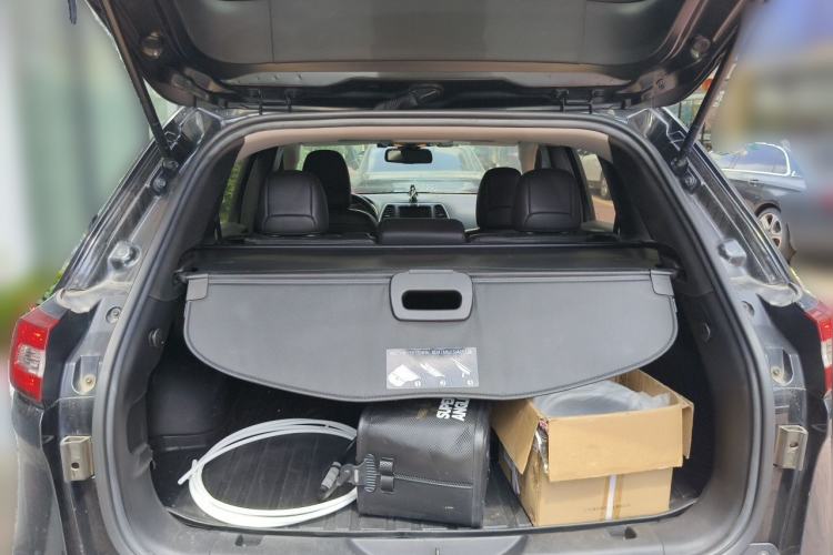 Used Jeep Cherokee 2017 2.4L Leading Smart Edition Trunk