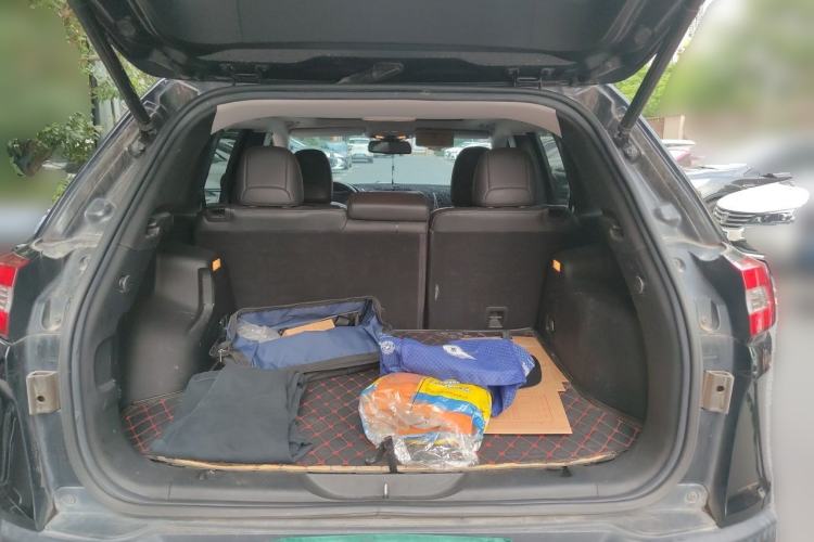 Used Jeep Cherokee 2017 2.0L Superior Edition Trunk