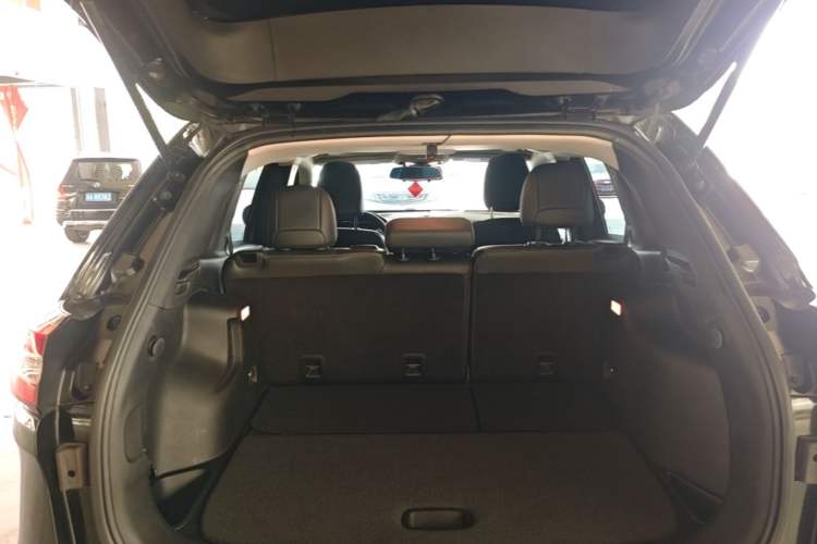 Used Jeep Cherokee 2017 2.4L Leading Edition Trunk