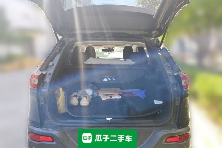 Used Jeep Cherokee 2017 2.4L Leading Smart Edition Trunk