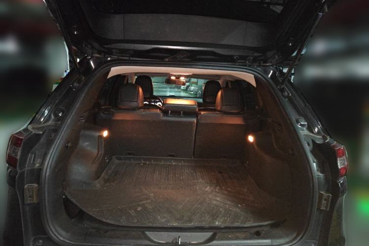 Used Jeep Cherokee 2017 2.4L Professional Edition Trunk