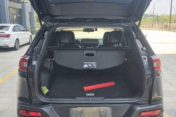 Used Jeep Cherokee 2017 2.0L Superior Edition Trunk