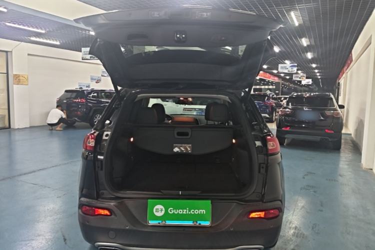 Used Jeep Cherokee 2017 2.4L Leading Smart Edition Trunk
