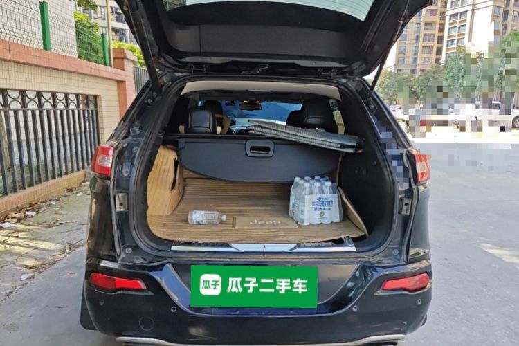 Used Jeep Cherokee 2017 2.4L Superior Edition Trunk