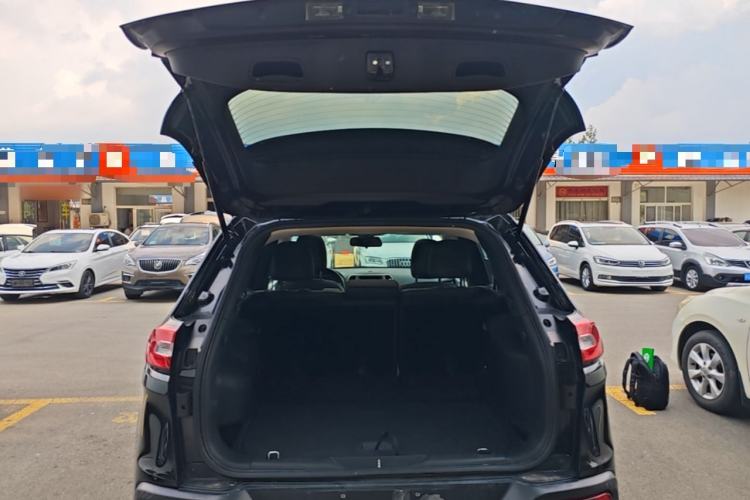 Used Jeep Cherokee 2017 2.4L Leading Smart Edition Trunk