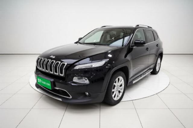 Ojetý Jeep Cherokee 2017 2.0L Superior Edition