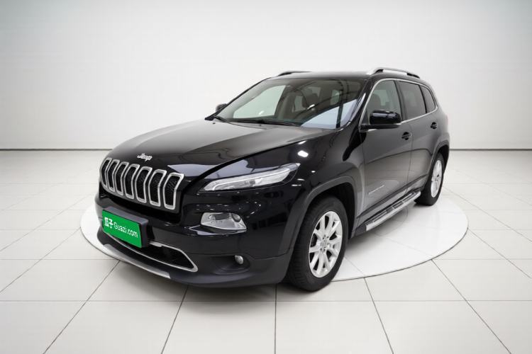 Used Jeep Cherokee 2017 2.0L Superior Edition Guazi used car, China used car export, Used car for sale, Used  cars, Cheapest cars for sale