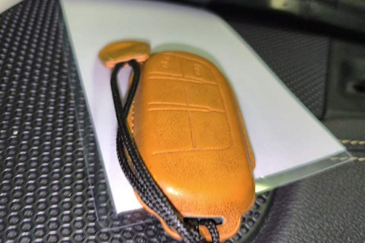 Used Jeep Cherokee 2017 2.0L Superior Edition Vehicle Key