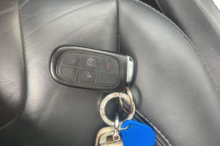 Used Jeep Cherokee 2017 2.4L Leading Smart Edition Vehicle Key