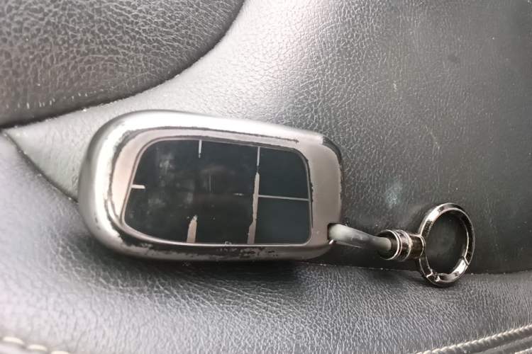 Used Jeep Cherokee 2017 2.0L Superior Edition Vehicle Key