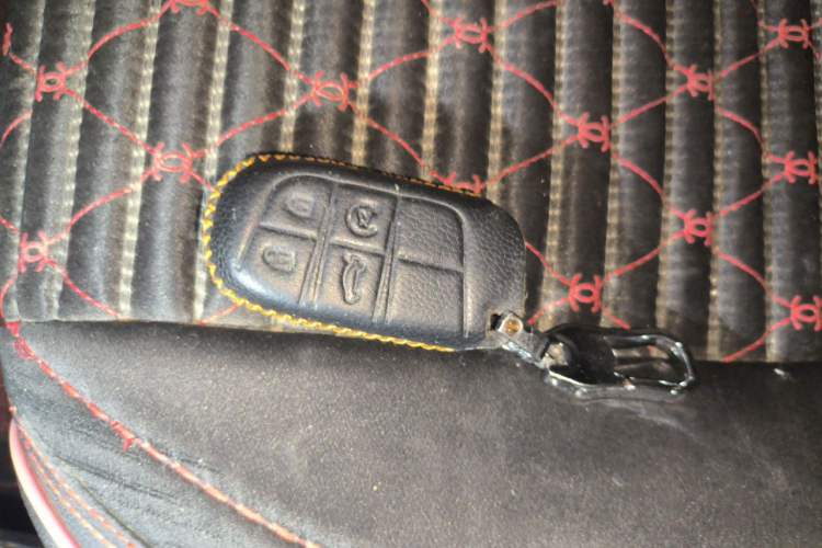 Used Jeep Cherokee 2017 2.0L Superior Edition Vehicle Key