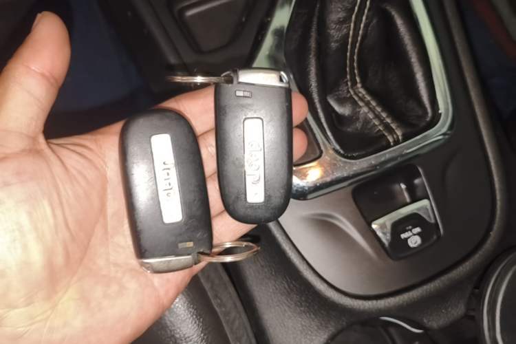 Used Jeep Cherokee 2017 2.0L Superior Edition Vehicle Key
