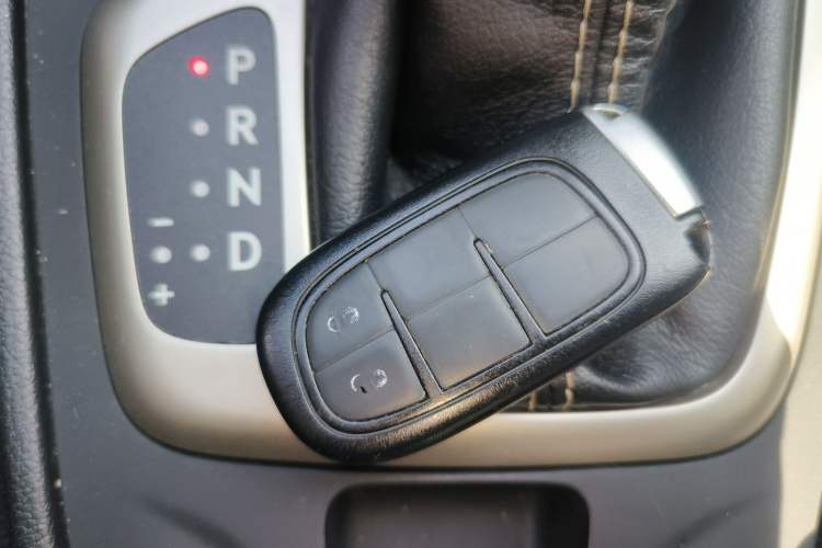 Used Jeep Cherokee 2017 2.0L Superior Edition Vehicle Key