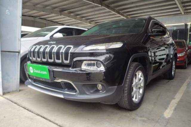 Used Jeep Cherokee 2017 2.0L Superior Edition