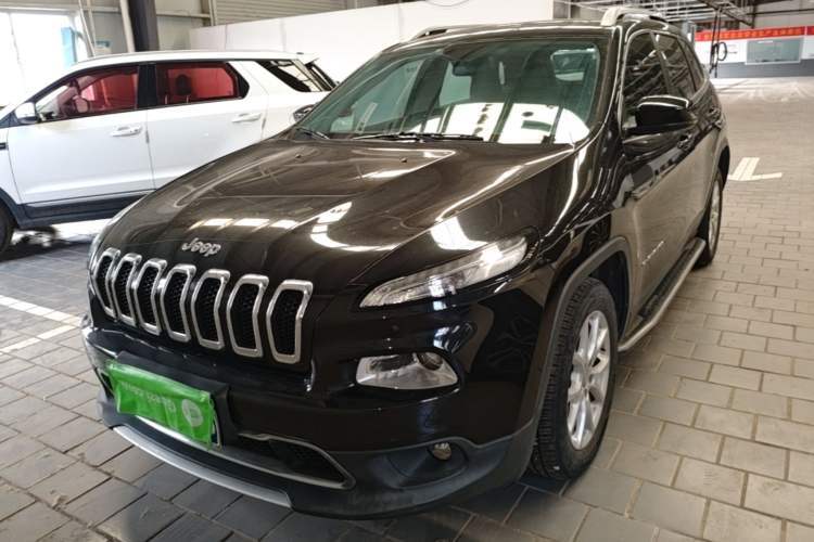 Used Jeep Cherokee 2017 2.0L Superior Edition Guazi used car, China used car export, Used car for sale, Used cars, Cheapest cars for sale