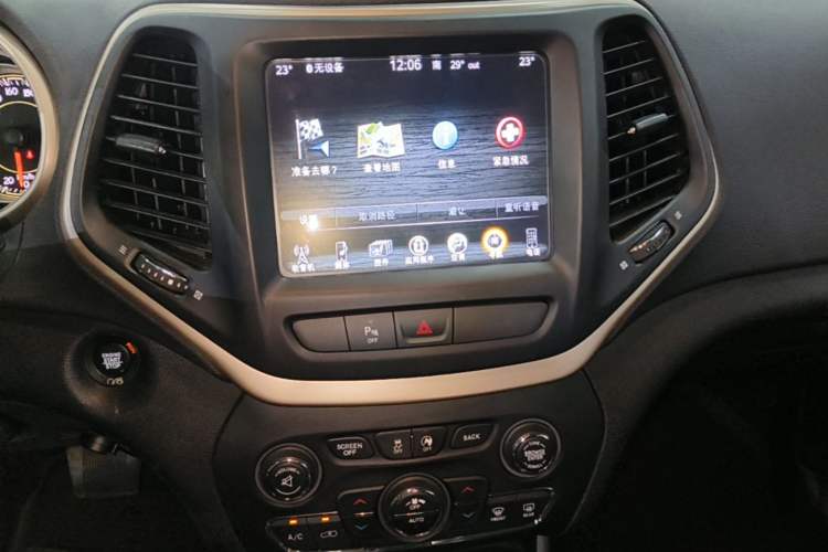 Used Jeep Cherokee 2017 2.0L Superior Edition Audio And AC Panel
