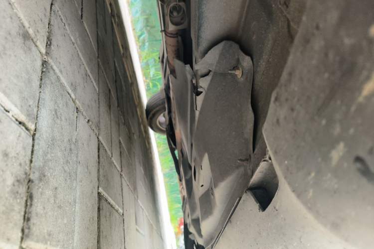 Used Jeep Cherokee 2017 2.0L Superior Edition Chassis Front Left